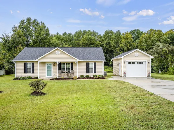 108 Danbury Ct, Willow Spring, NC 27592