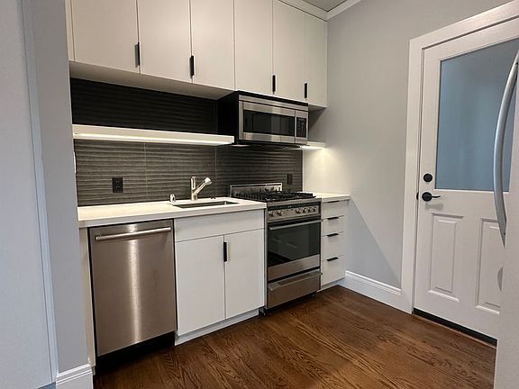 4th image of 995-999 Sanchez St #1198R