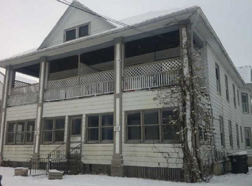 1st image of 225-227 1/2 W Pleasant St