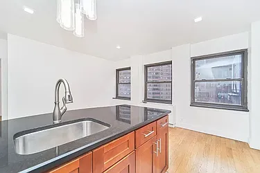 Rented by Mossanen Group