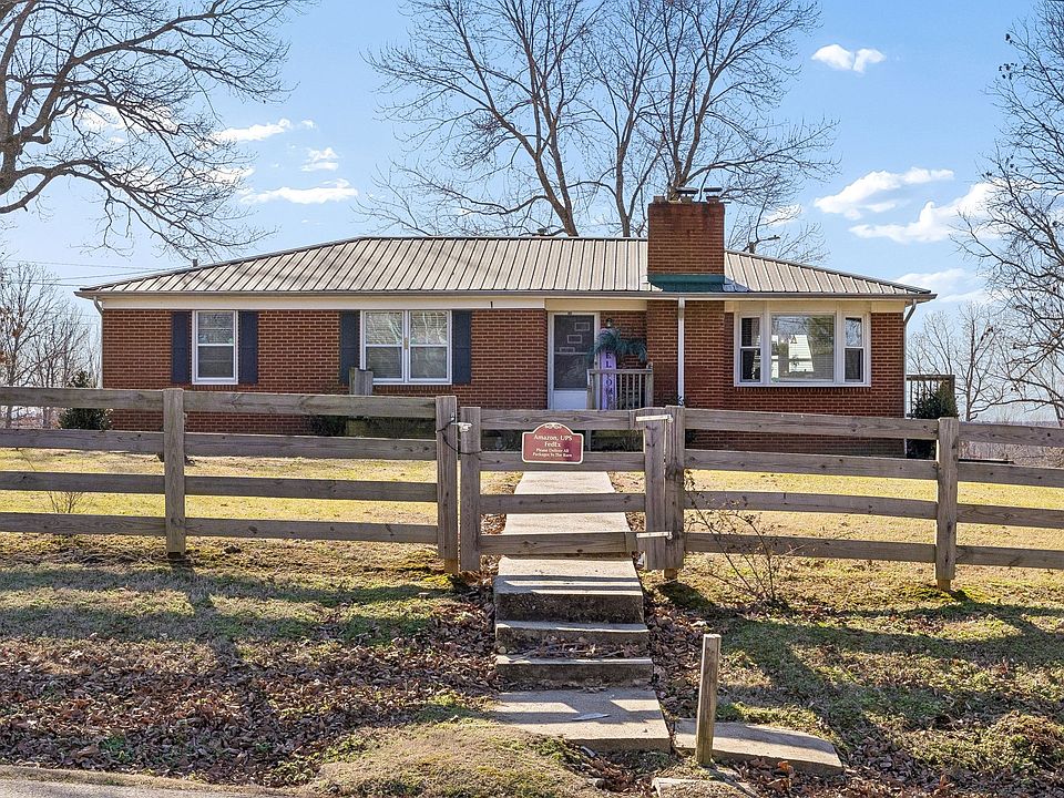 1st image of 155 W Piney Rd