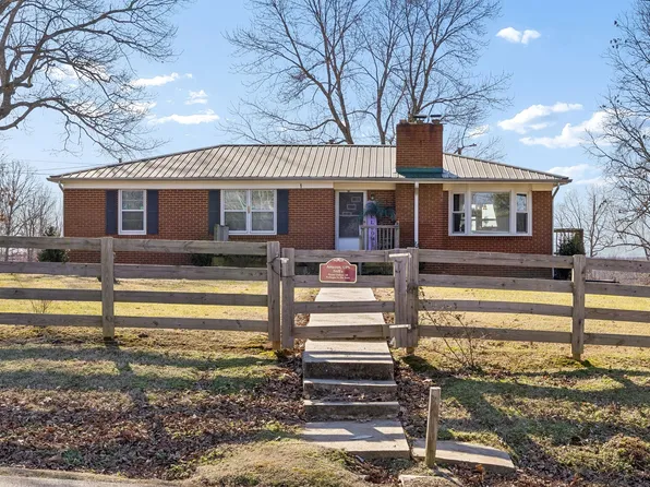 155 W Piney Rd, Dickson, TN 37055