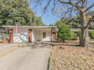 6213 Windermere Pl, Fort Worth, TX 76112