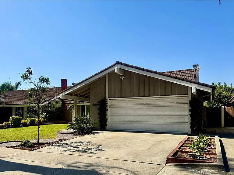 13151 Destino Pl — Photo 3