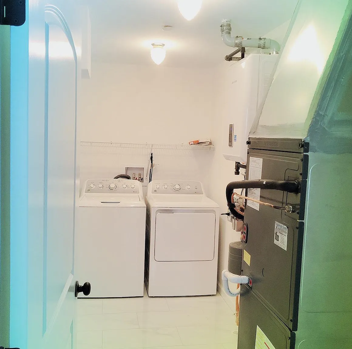 3 bed, 2700 sqft, $3,250 — Photo 4