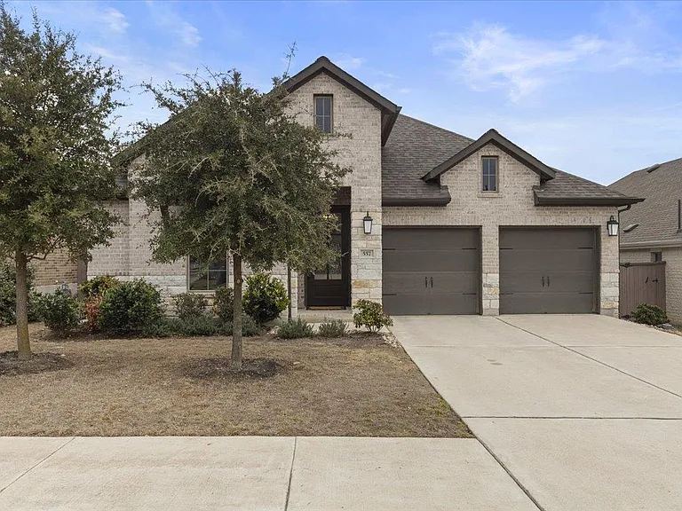 557 Jefferson Dr — Photo 25
