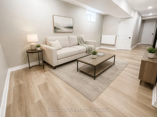 25 Spadina Ave, Hamilton, ON