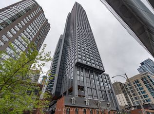 8 Wellesley St W #807-C01, Toronto, ON M4Y 1E7