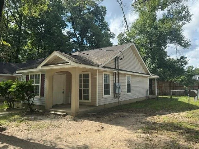 132 Bayou Sara Ave #114-B — Photo 16
