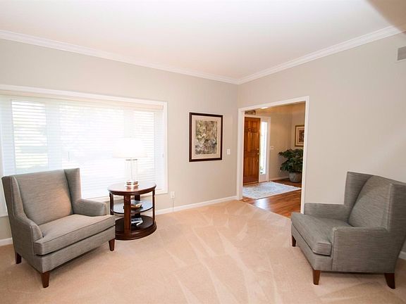 4th image of 7683 Indian Pond Ct
