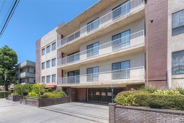 1st image of 19029 Nordhoff St Unit 206