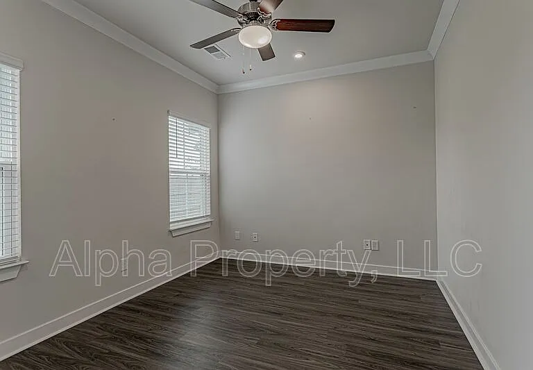 921 Saint Elmos Ct — Photo 13