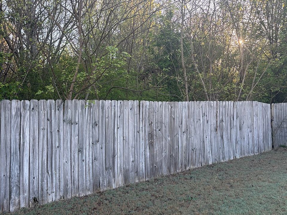 2nd image of 13 Kendall Ct