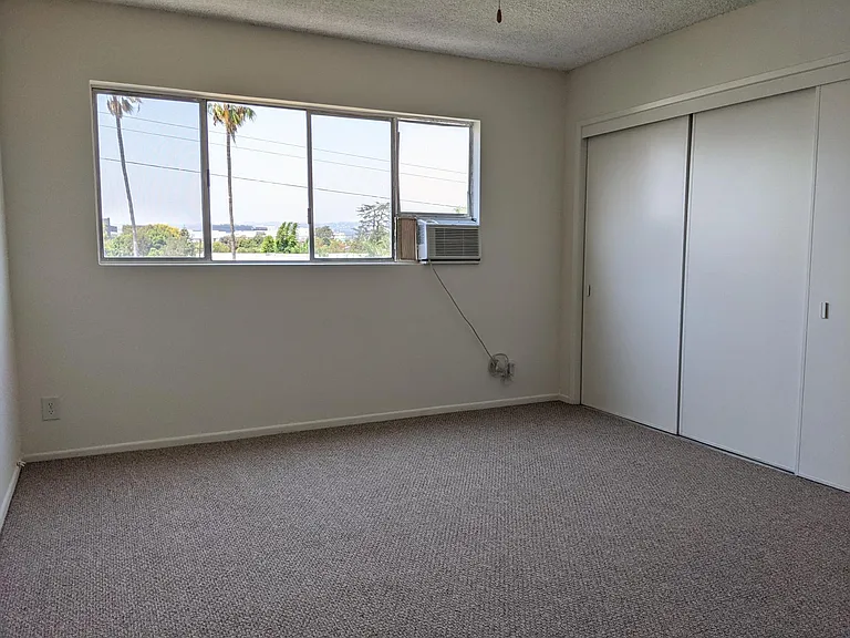153 S Hayworth Ave #206 — Photo 16