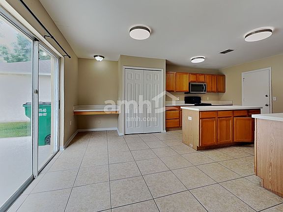 4th image of 30500 Birdhouse Dr