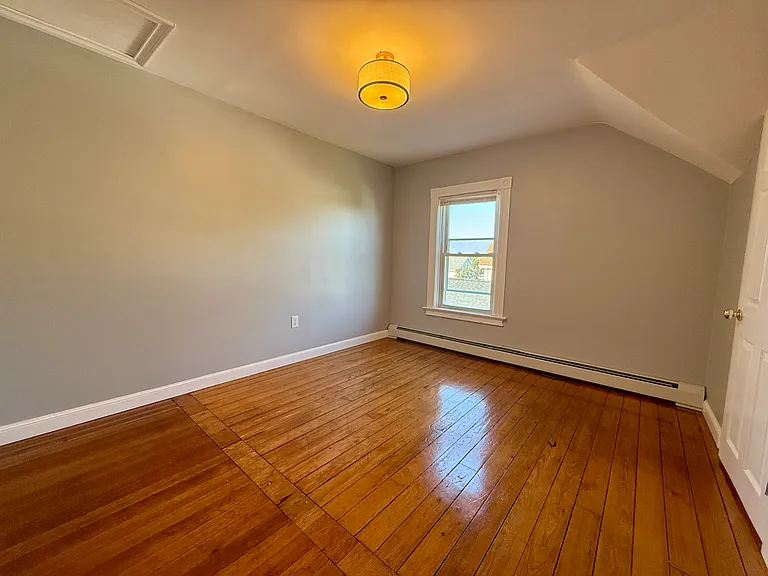 17 Amy St #3L — Photo 12