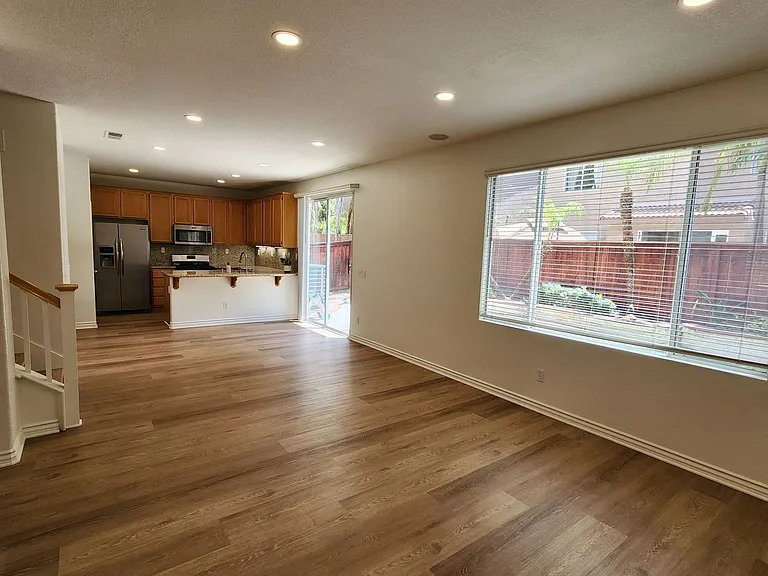 26 Anglesite — Photo 6