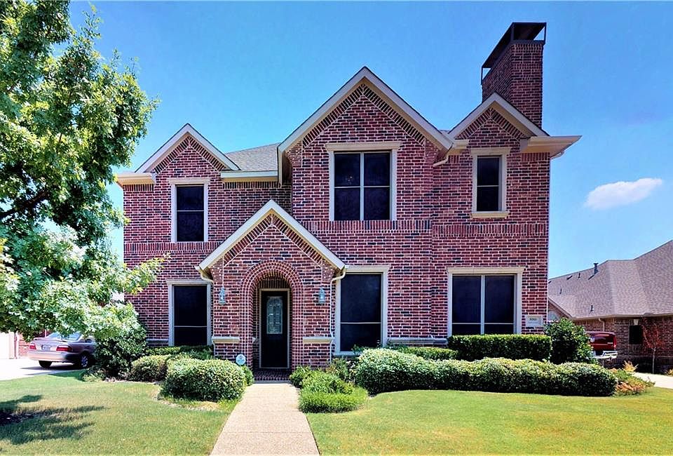 1st image of 880 Terrace Dr
