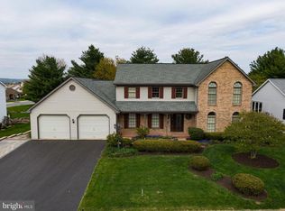 1025 Clearview Ave, Ephrata, PA 17522