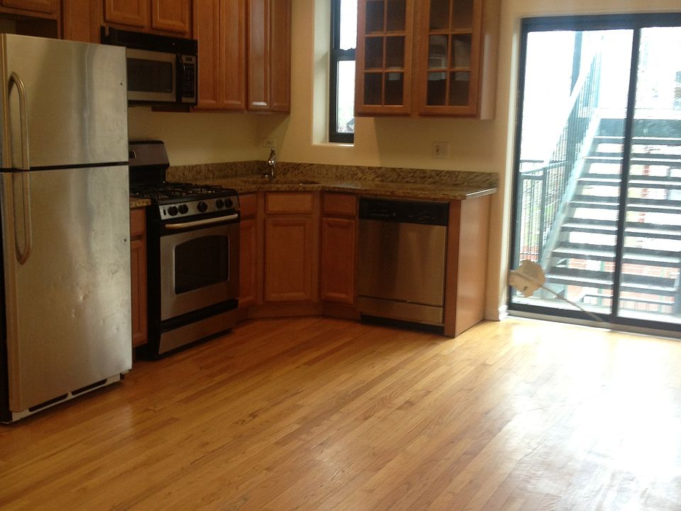 1st image of 4005 S Calumet Ave APT 2N