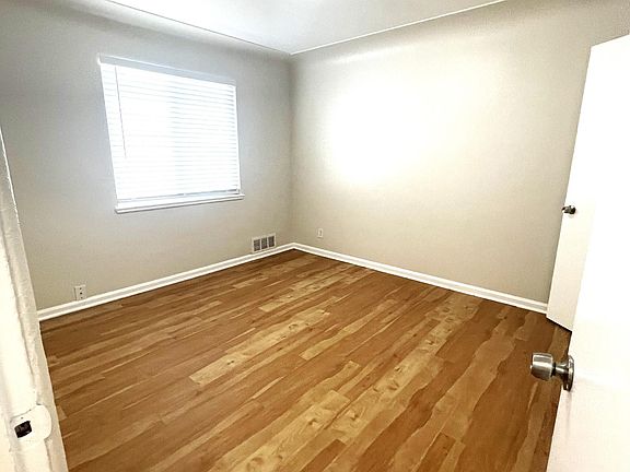 Bright and spacious 2nd bedroom
