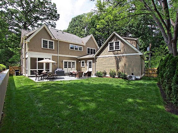 3rd image of 4311 Vacation Ln