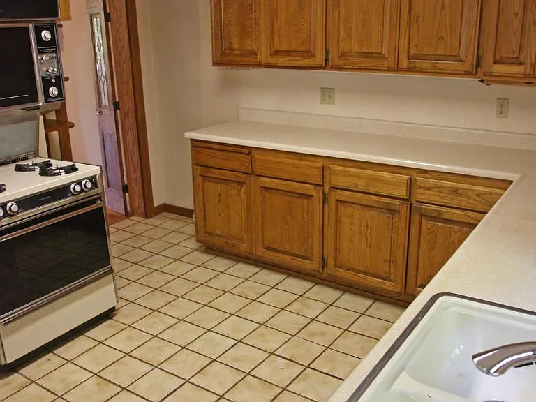 1423 Foothill Blvd — Photo 10