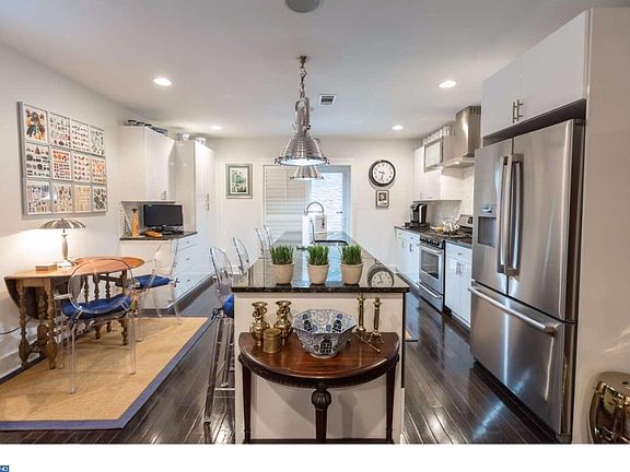 5th image of 800 N Hancock St Unit 1