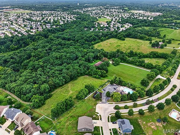 4th image of 290 Kammeier Rd