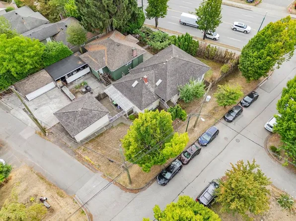 8080 Columbia St, Vancouver, BC V5X 2Z6
