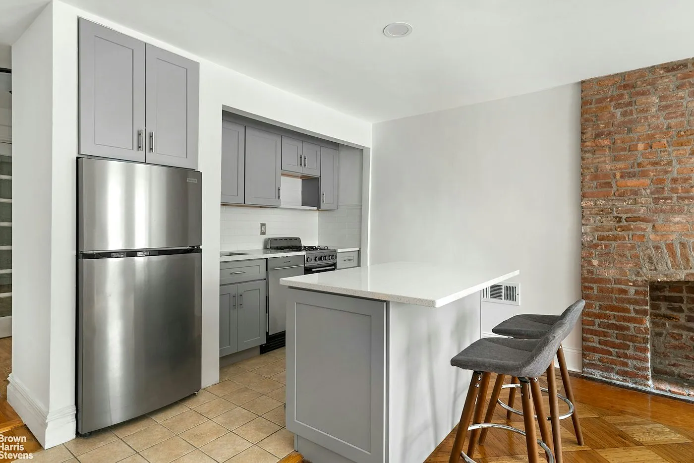 925 Sterling Place — Photo 2