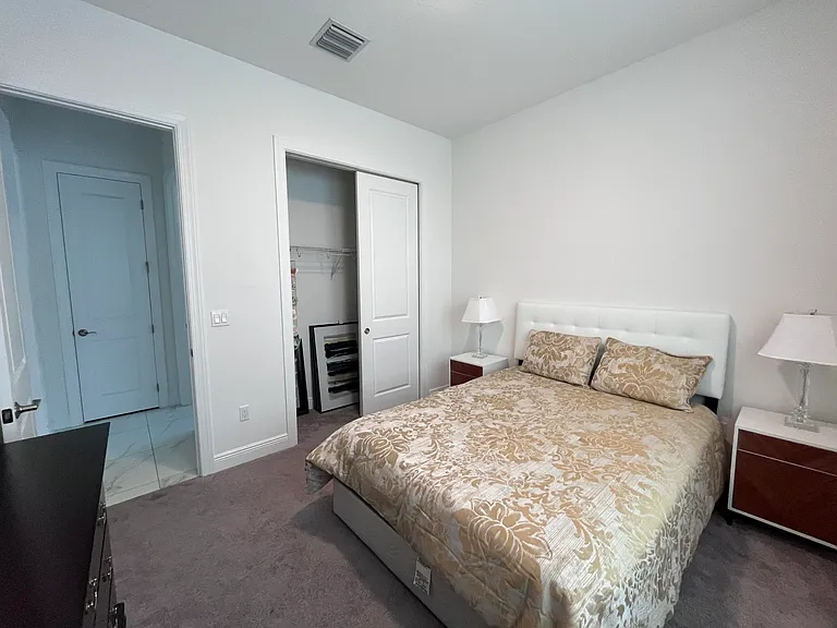 5663 Saint Armands Way — Photo 14