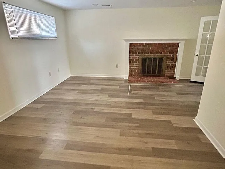 3301 Spring Ln — Photo 12