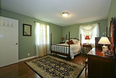5th image of 114 Austin Ave