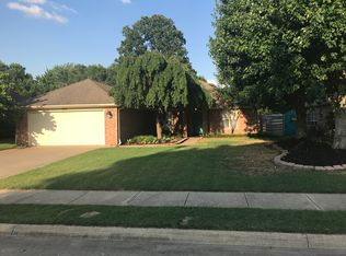 907 N 34th St, Rogers, AR 72756