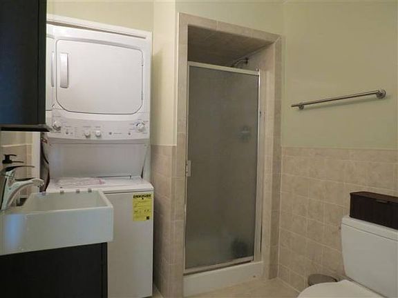 Bathroom w/ Washer/Dryer