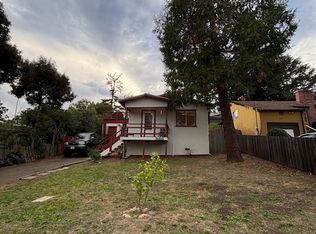 8033 Winthrope St, Oakland, CA 94605