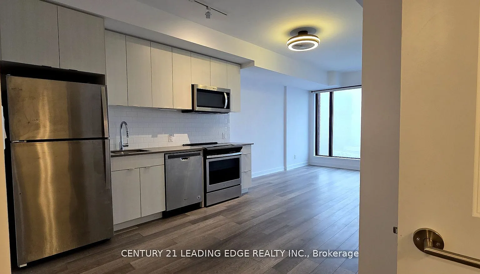 2 bed, $2,280 — Photo 4