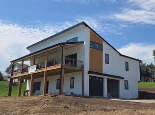 2390 Cambridge Dr, Plattsmouth, NE 68048