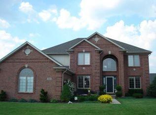 21283 Course Dr, Macomb, MI 48042