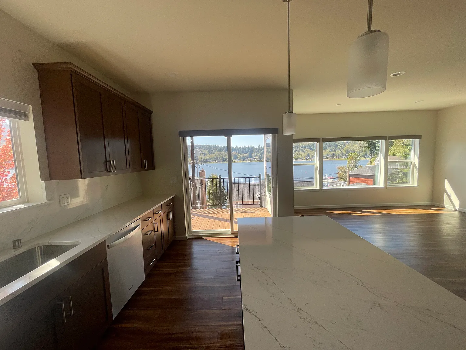 2 bed, 1200 sqft, $2,500 — Photo 3