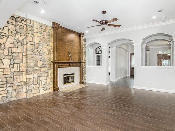 3rd image of 3915 Forbesbury Dr
