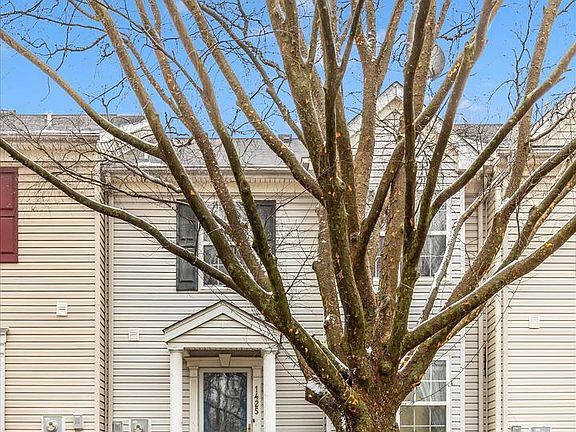 4th image of 1425 Jay Rd #36