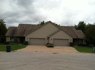 3121-3123 Parkview Ct, Green Bay, WI 54304