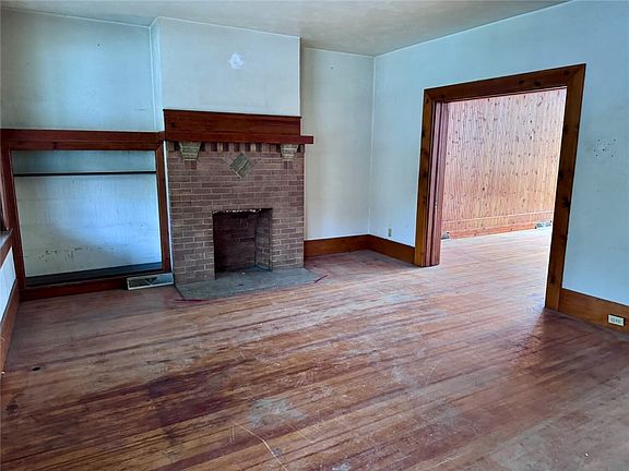 4th image of 1605 Union Ave
