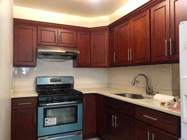 2nd image of 137-39 Mulberry Ave Floor 1