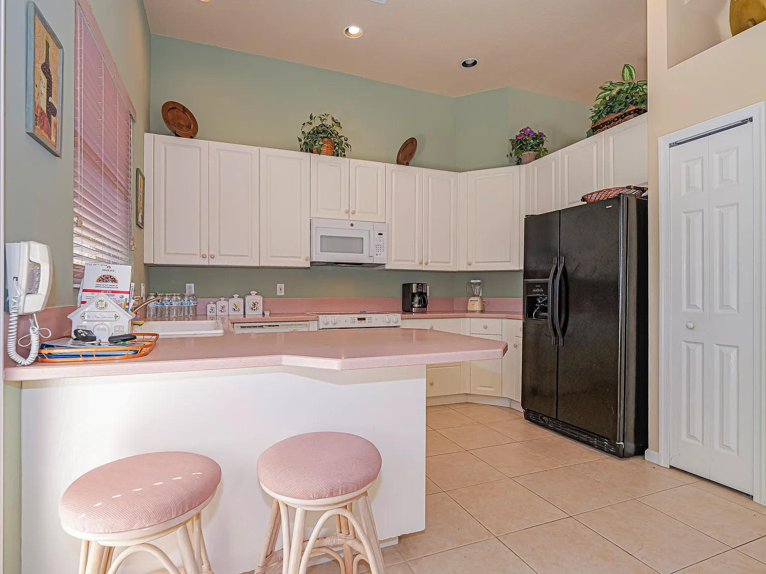 2 bed, 1815 sqft, $4,800 — Photo 4