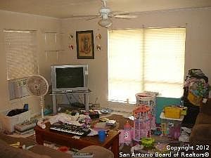 4th image of 918 Northcrest Dr