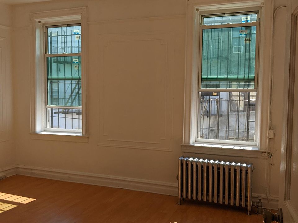 1st image of 2130 E 15th St #2R