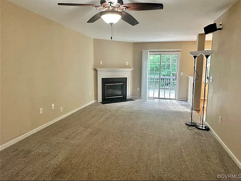1609 Cedar Grove Ter — Photo 4